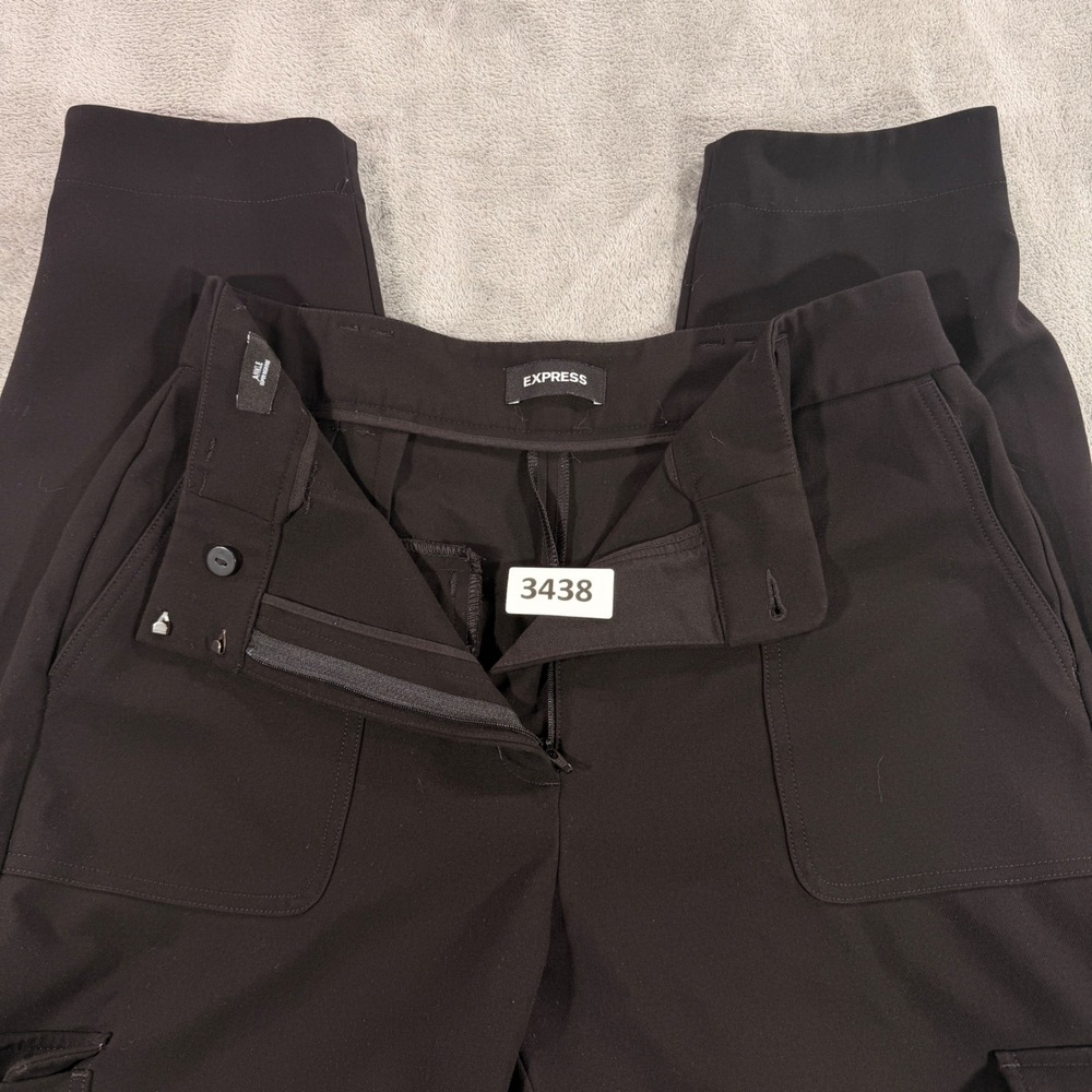 Express‎ Cargo Pants Women 8 Black Ankle Length Tapered Leg Mid Rise Workwear